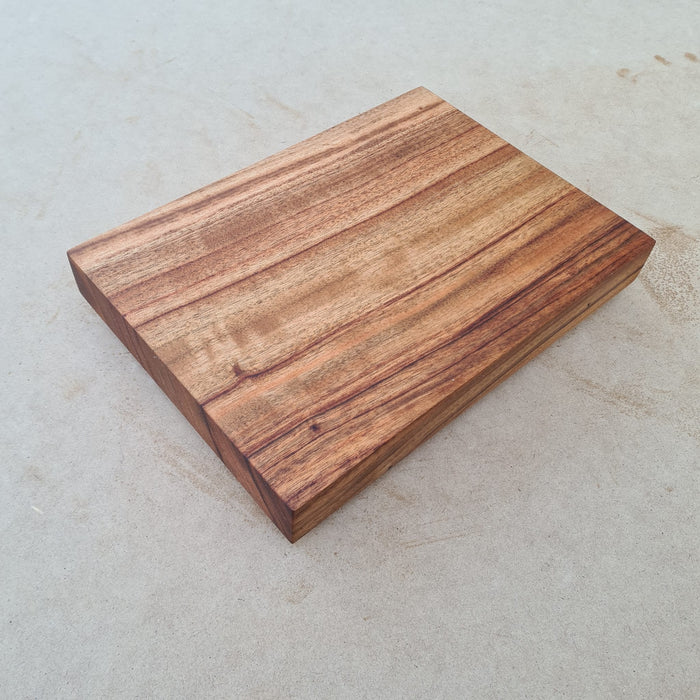 Camphor Laurel Cheese Board