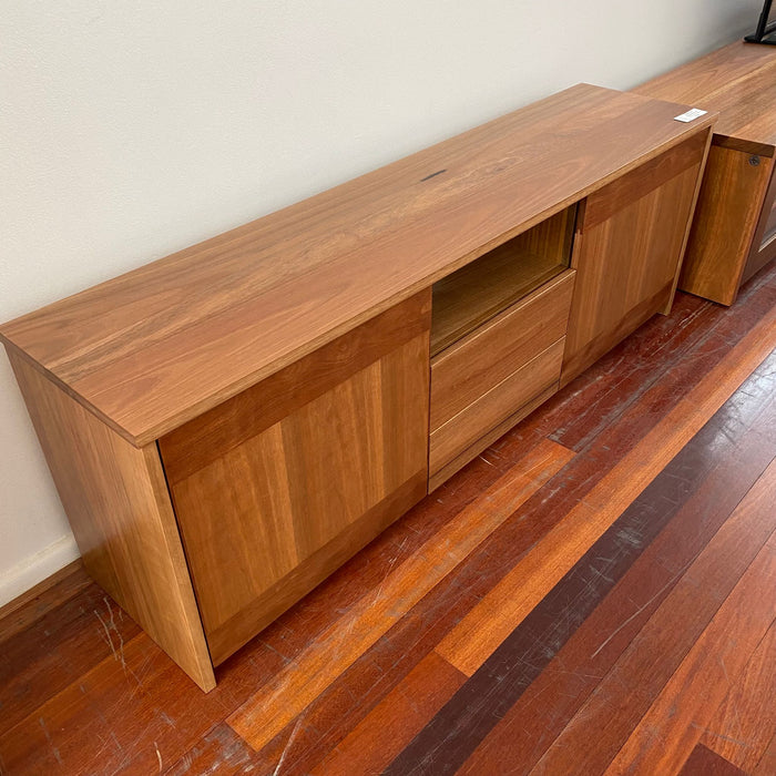 Spotted Gum Henly Entertainment Unit